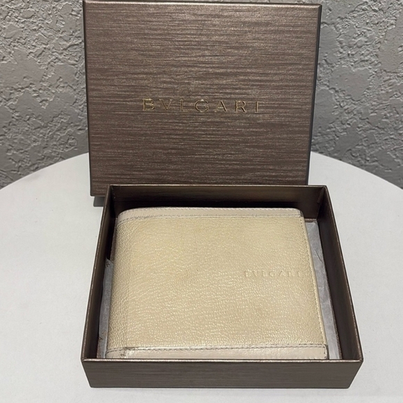Bulgari Cream Leather Men's Wallet - Picture 2 of 13
